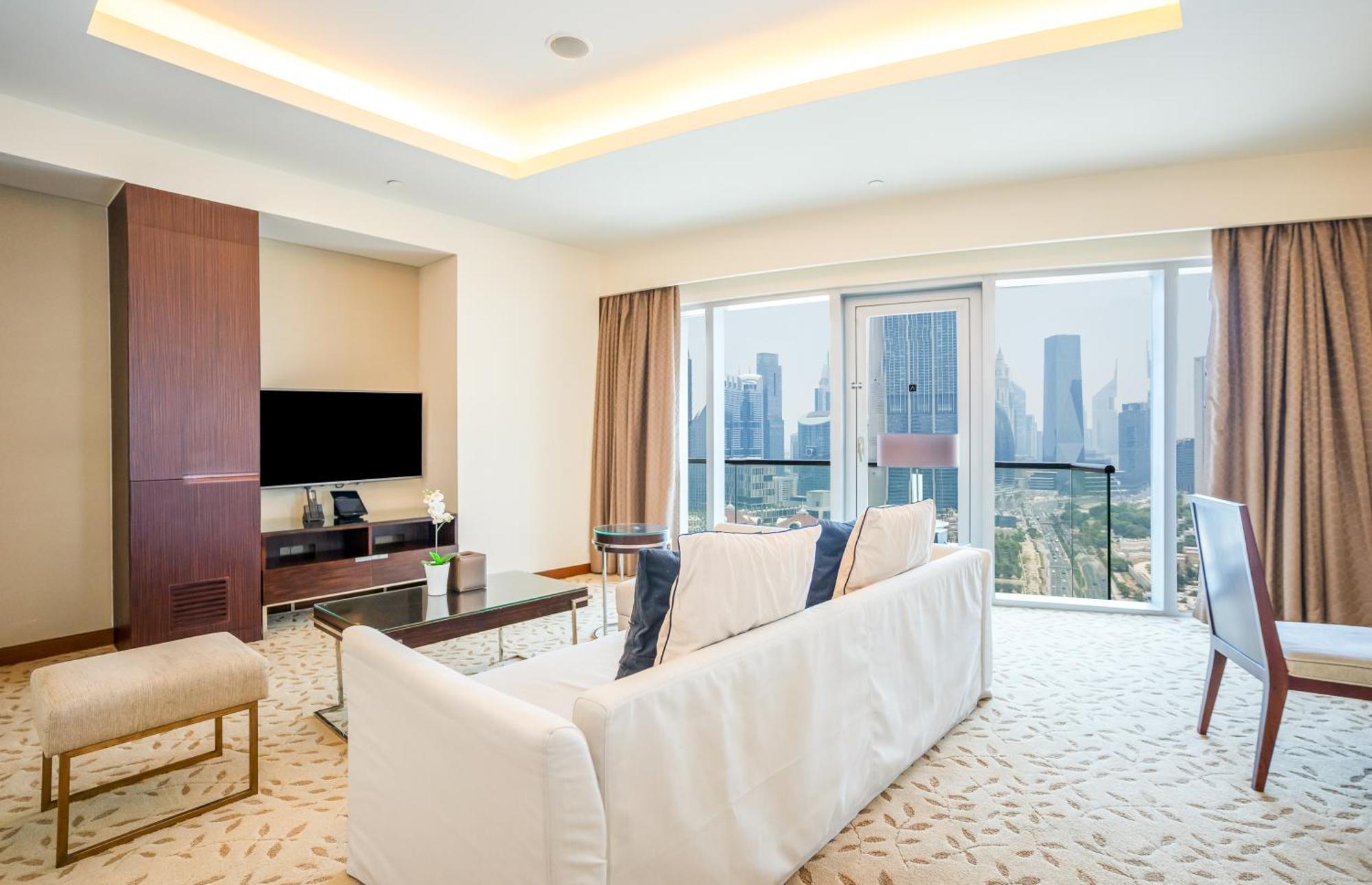 Homesgetaway - Amazing Location 1br At Mall Residences * Dubai