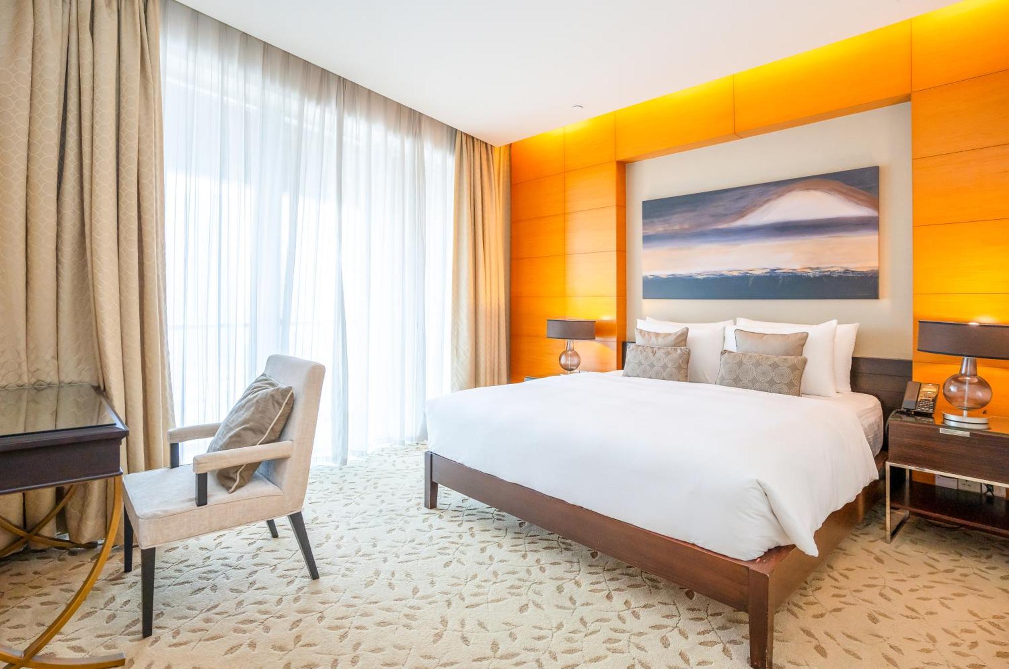 Homesgetaway - Amazing Location 1br At Mall Residences Apartment *