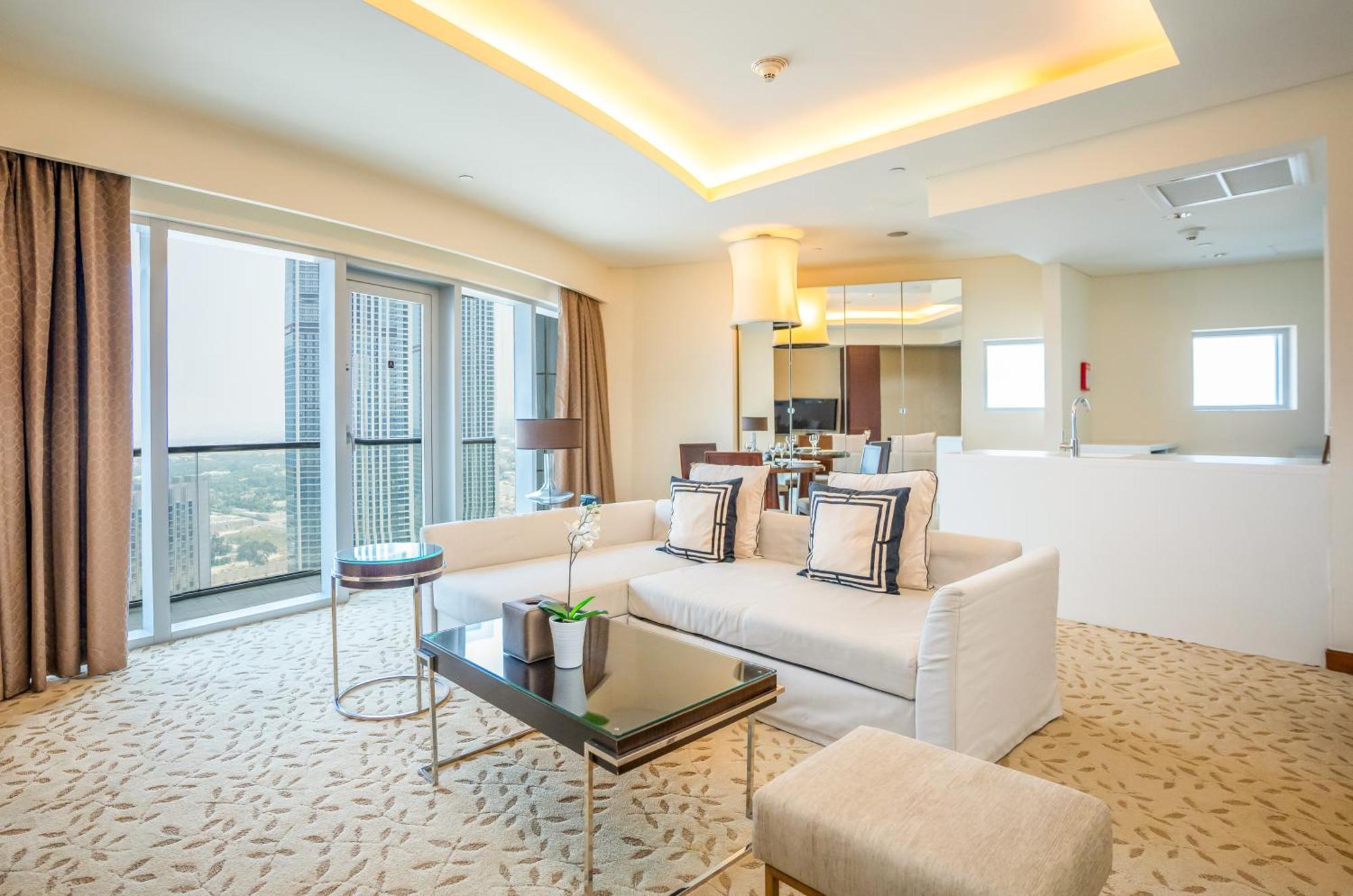 Homesgetaway - Amazing Location 1br At Mall Residences Apartment