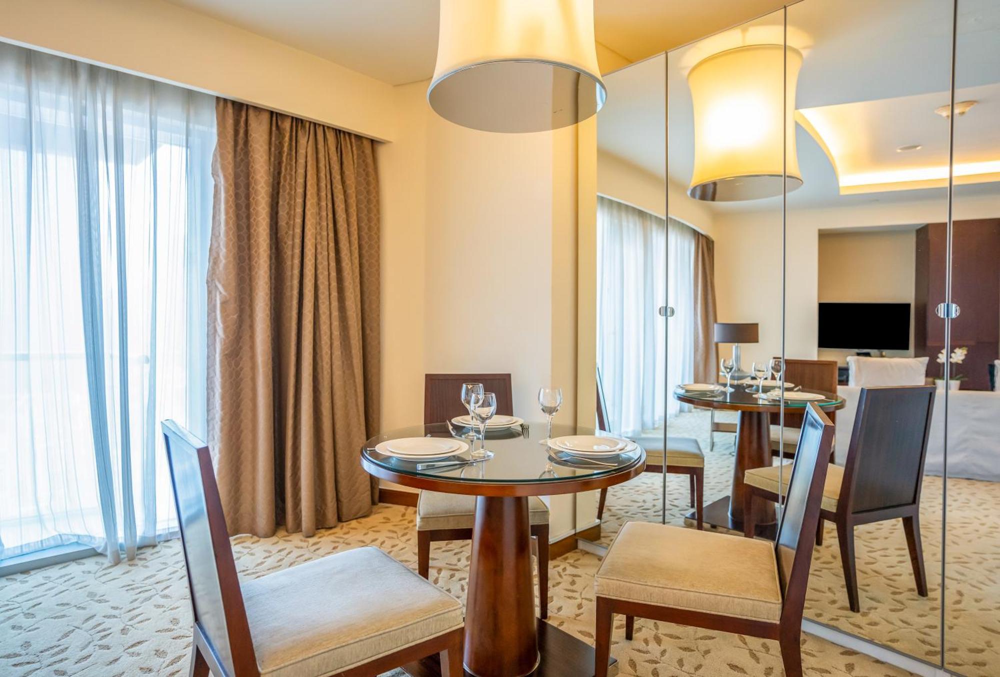 Apartment Homesgetaway - Amazing Location 1br At Mall Residences *
