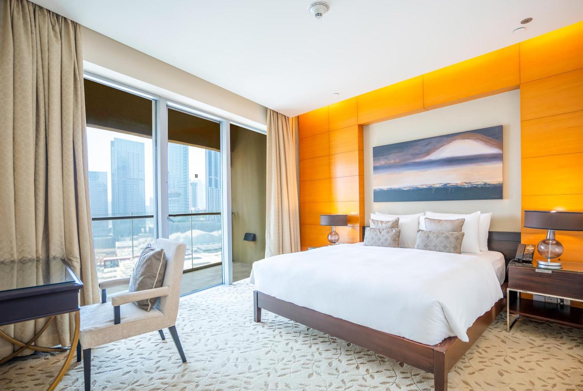 Homesgetaway - Amazing Location 1br At Mall Residences * Dubai