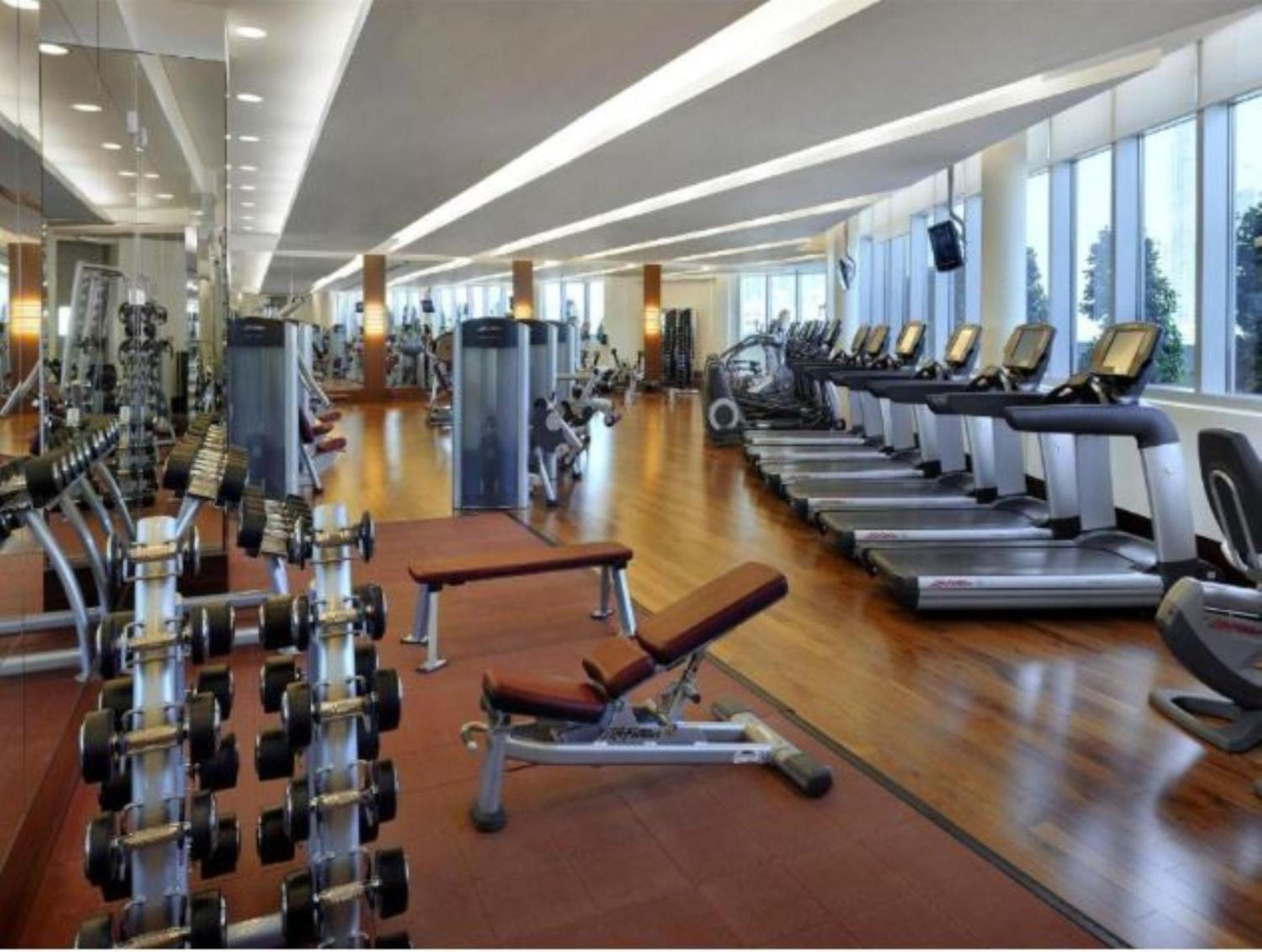 Homesgetaway - Amazing Location 1br At Mall Residences *